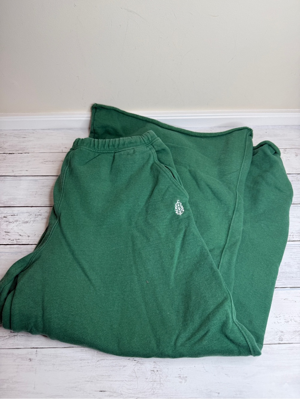 Free People Forest Green sweatpants with pockets